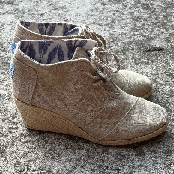 Toms Shoes - Toms Women's Wedge Heel Desert Ankle Boots Lace Up Tan Size 7.5
